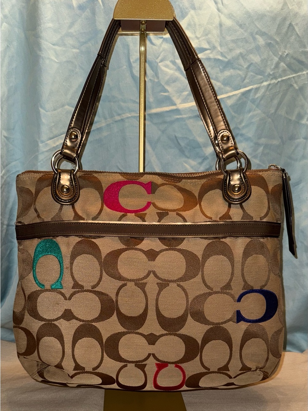 Coach Poppy Signature C Glam Tote - Picture 4 of 15